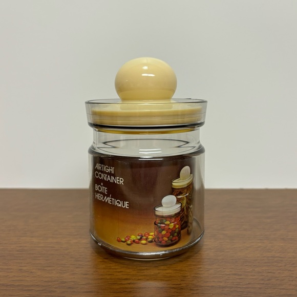 1984 Action Industries Airtight Plastic Container - Picture 1 of 6